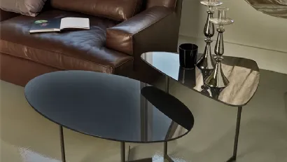Tavolino con base in acciaio e piano in cristallo Pat di Cattelan Italia
