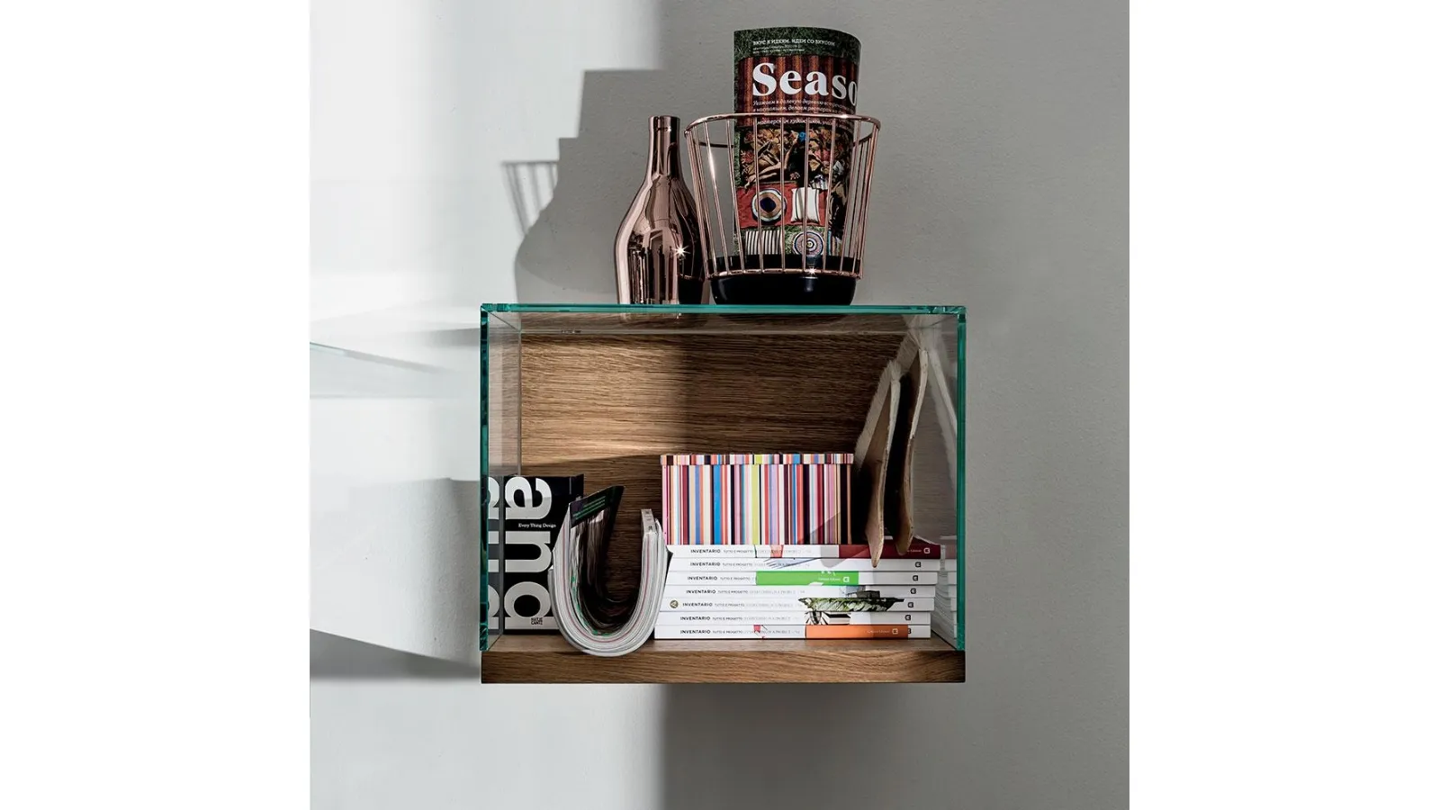 Mensole Nest Wall in legno con copertura in vetro di Sovet