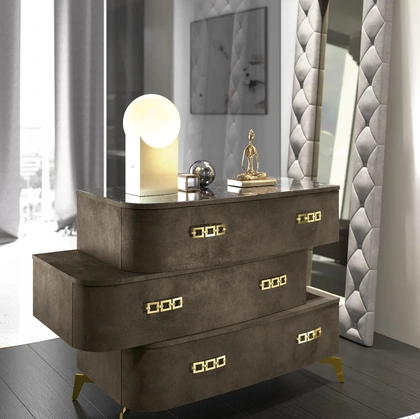 Specchiera Duse con cornice in ecopelle imbottita di Adriatica