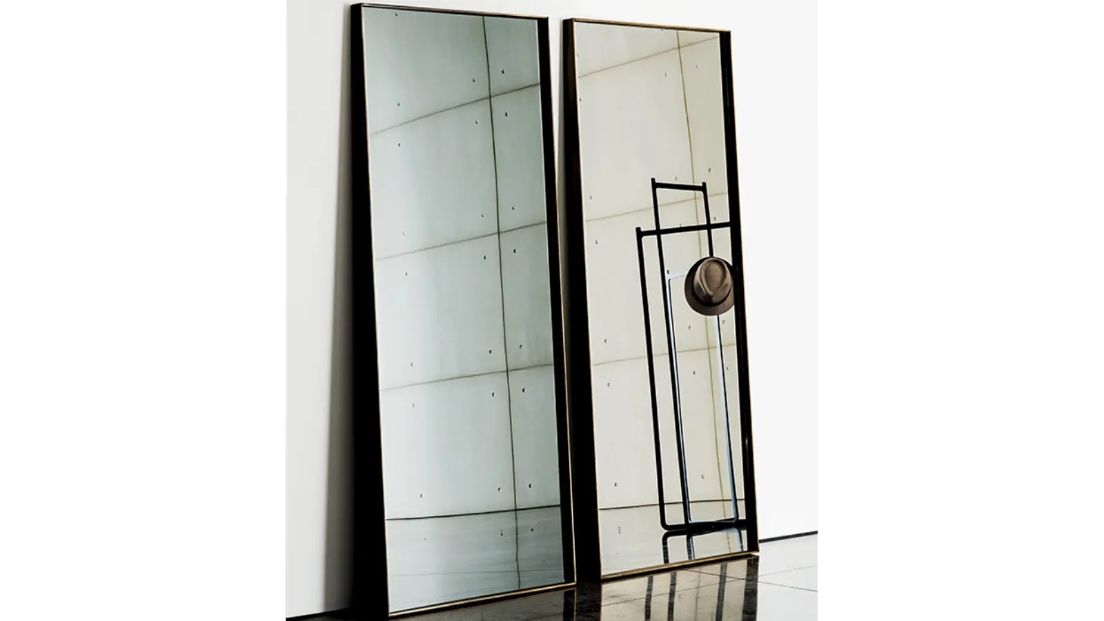 Specchiera Visual Rectangular con telaio in metallo laccato di Sovet