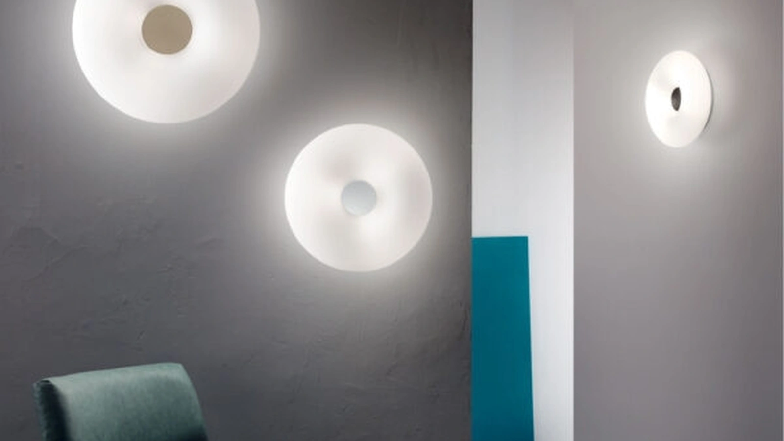 Lampada da parete in vetro soffiato Dodi di Ondaluce
