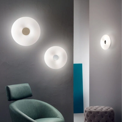 Lampada da parete in vetro soffiato Dodi di Ondaluce