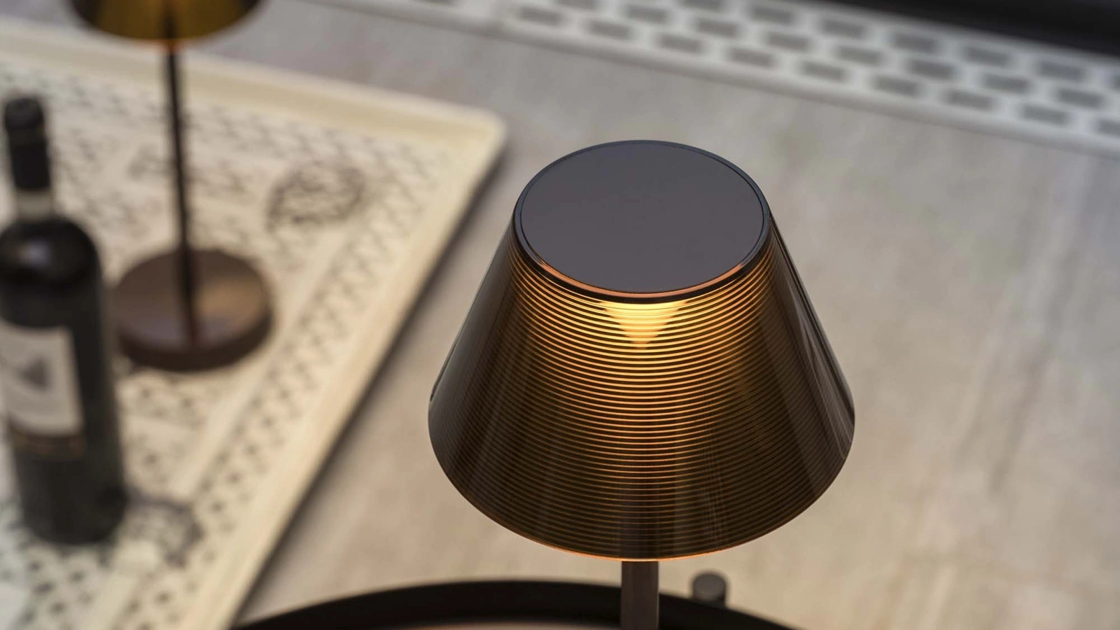 Lampada da tavolo Lolita ricaricabile senza filo di Ideal Lux