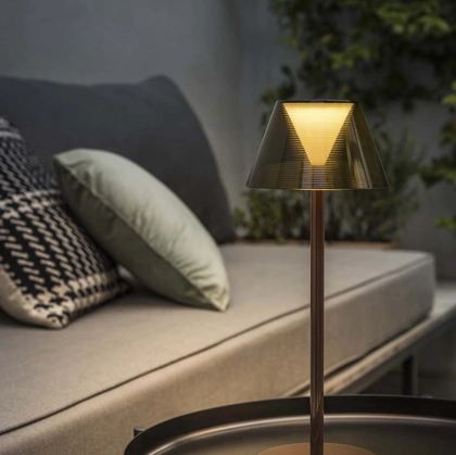Lampada da tavolo Lolita ricaricabile senza filo di Ideal Lux