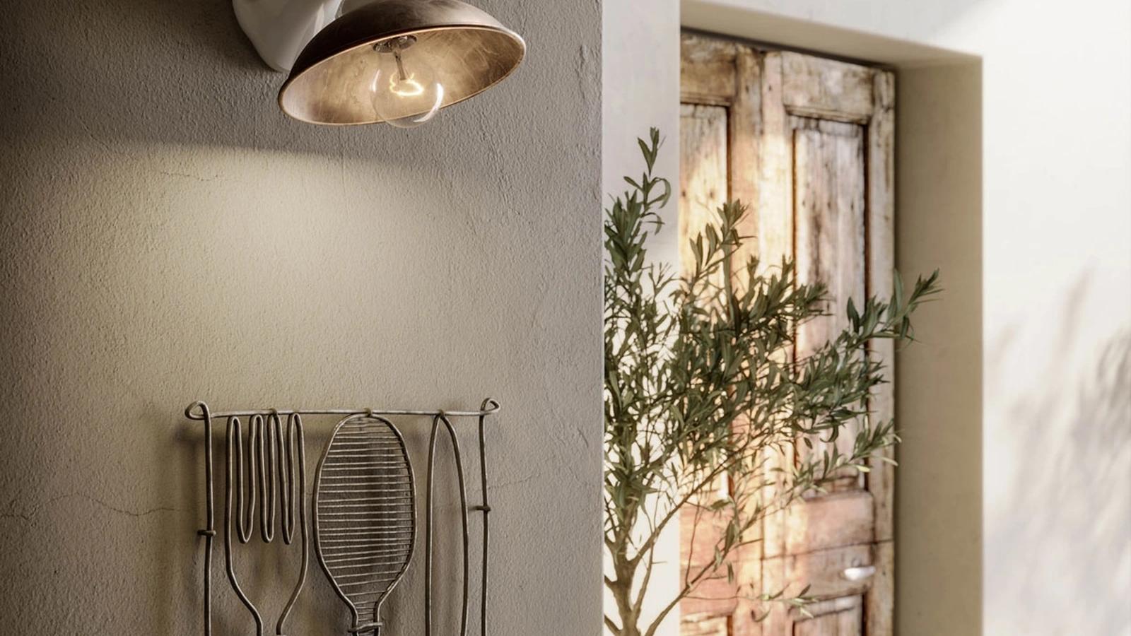 Lampada a parete Mini in ceramica e ottone anticato de Il Fanale