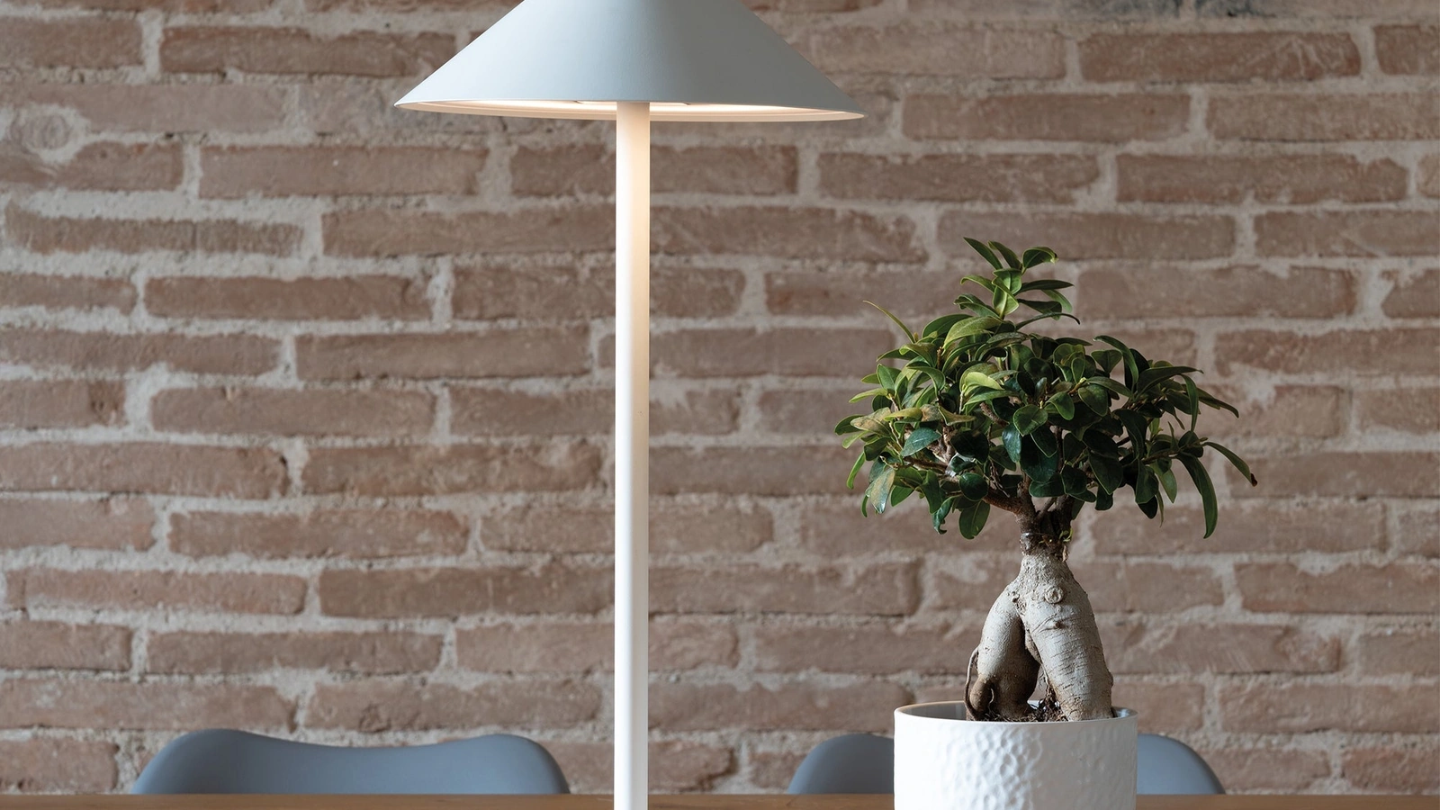 Lampada Pina L da tavolo di Zafferano