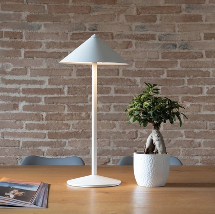 Lampada Pina L da tavolo di Zafferano