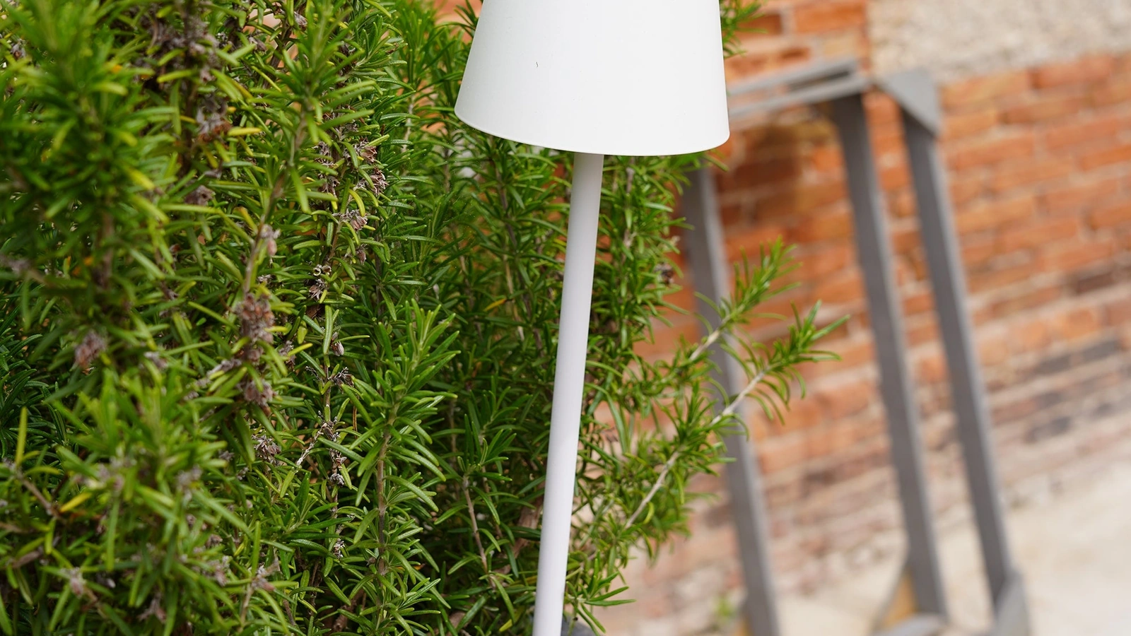 Lampada Poldina da esterni di Zafferano