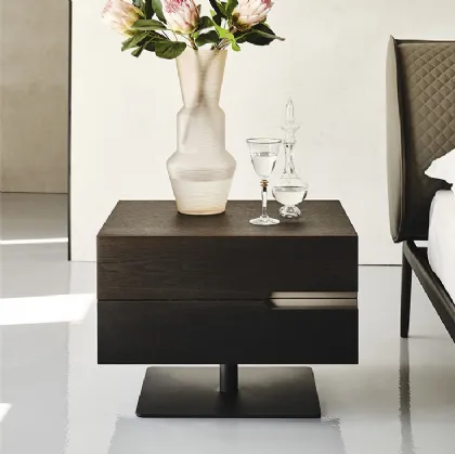 Comodino in legno con base in metallo Ciro di Cattelan Italia