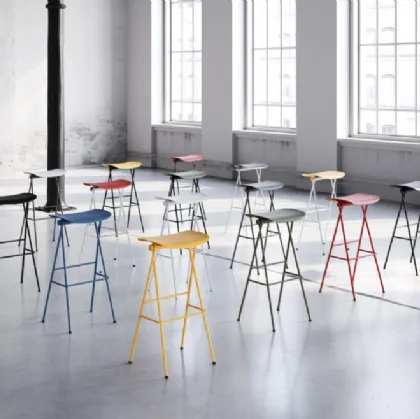 Sgabello Flip Stool di Infiniti