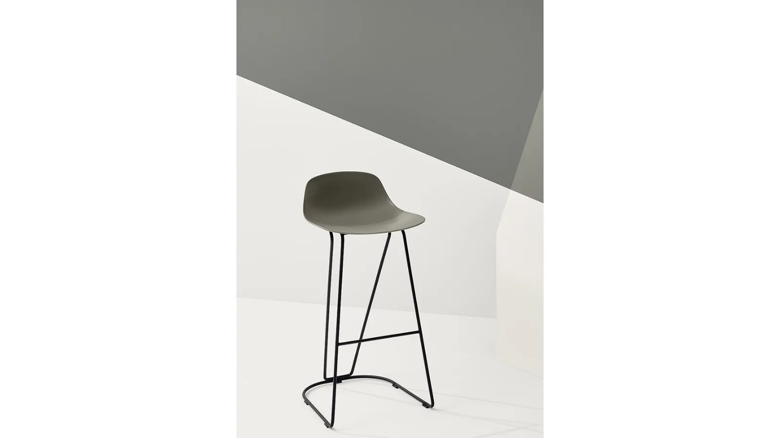 Sgabello Pure Loop Mini Dandy Stool di Infiniti
