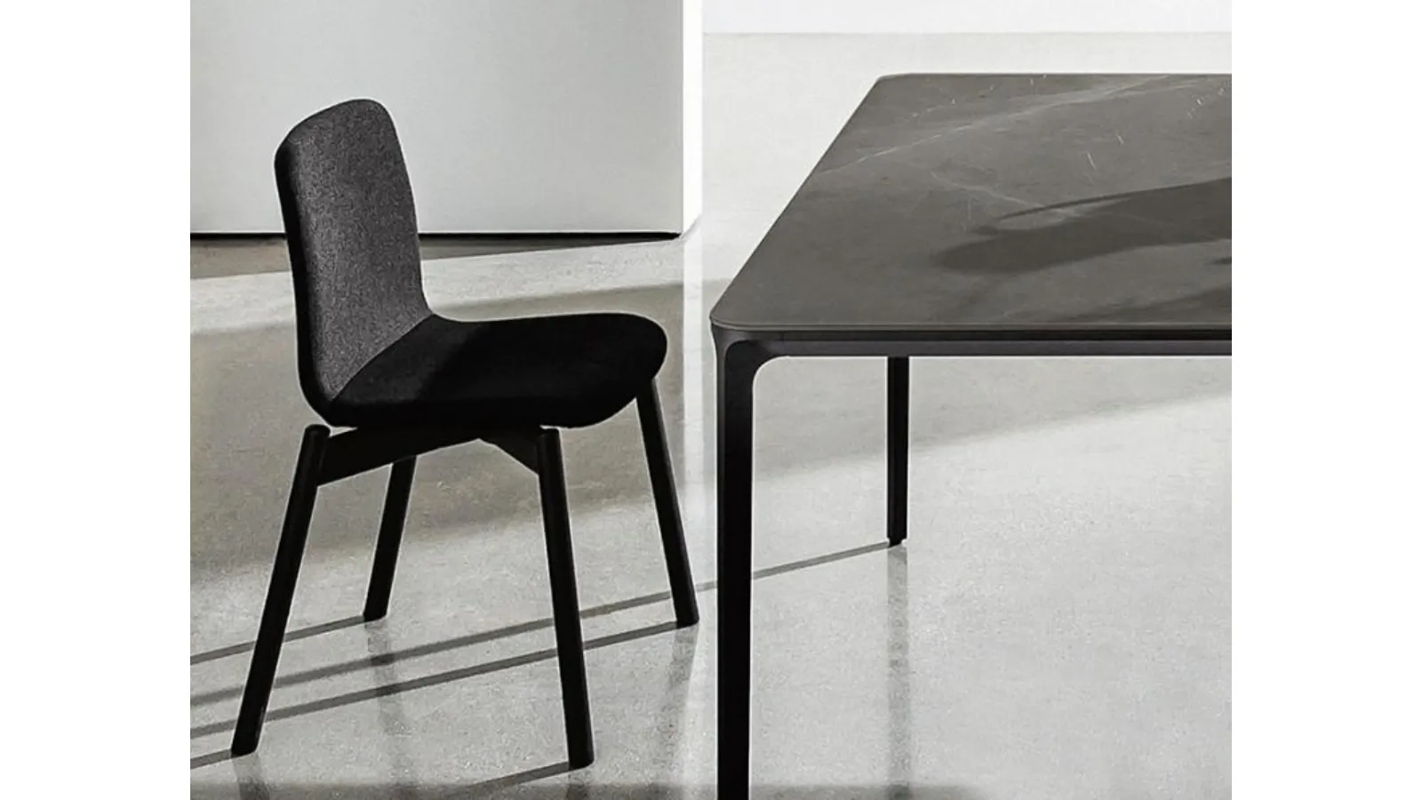 Sedia Two Tone Chair in tessuto di Sovet