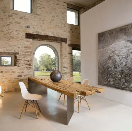 Tavolo ILL Metal in legno secolare di Nature Design