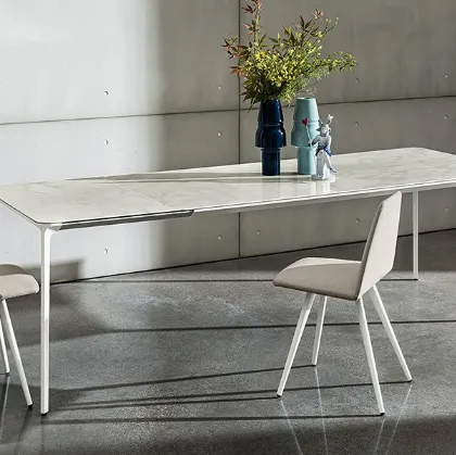 Tavolo Slim estensibile con top in ceramica di Sovet