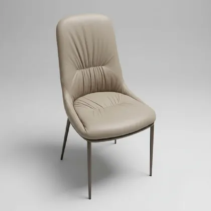 La sedia Chic di Riflessi è un modello di design italiano elegante e raffinato, pensato per gli interni moderni.   Caratteristiche principali: 