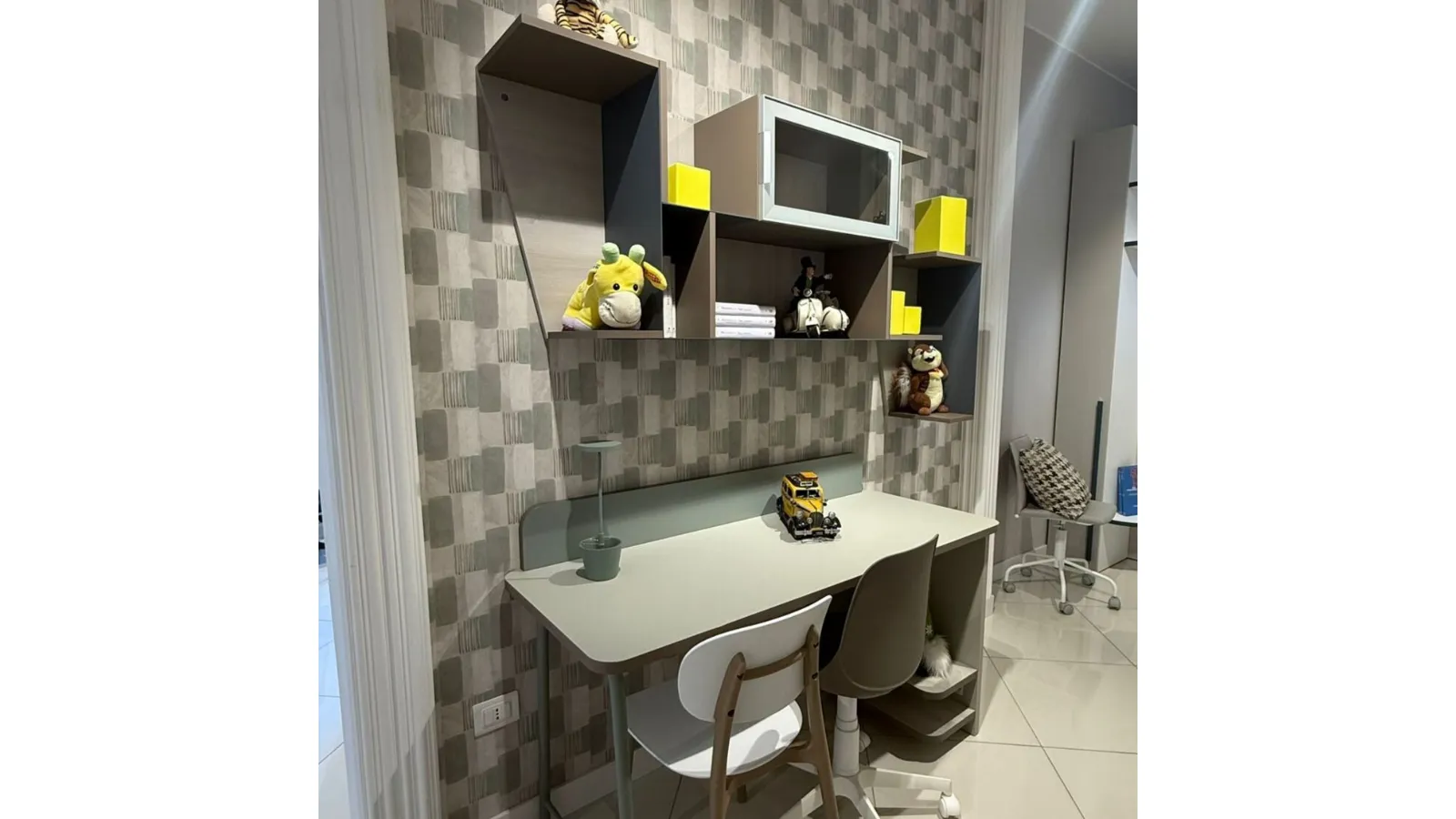 Cameretta moderna salvaspazio – Funzionalità e design in perfetto equilibrio