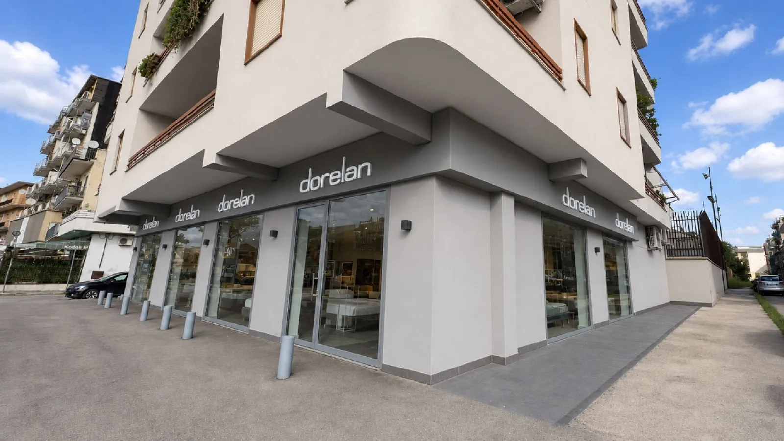 Lo Showroom