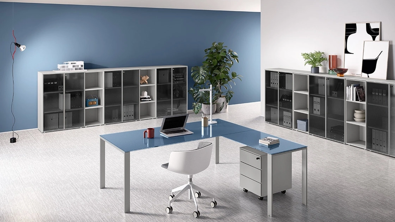 Scrivania Direzionale Funny Plus Gamba U in vetro laccato di About Office