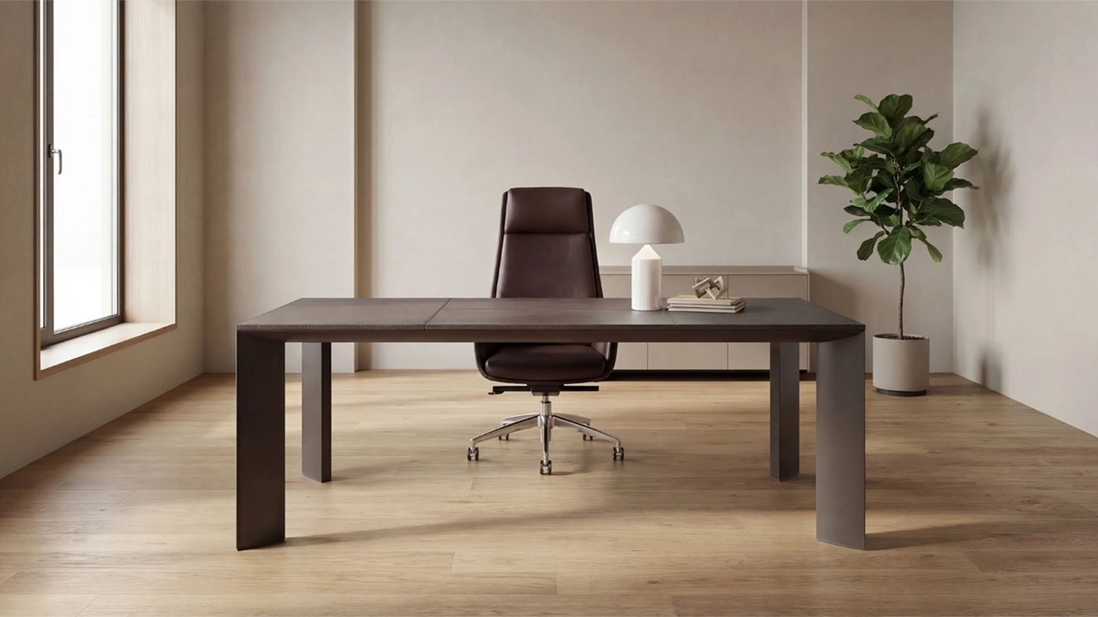 Scrivania Direzionale in pelle e alluminio Kono di About Office
