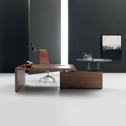 Scrivania Direzionale regolabile in altezza Kyo di Martex