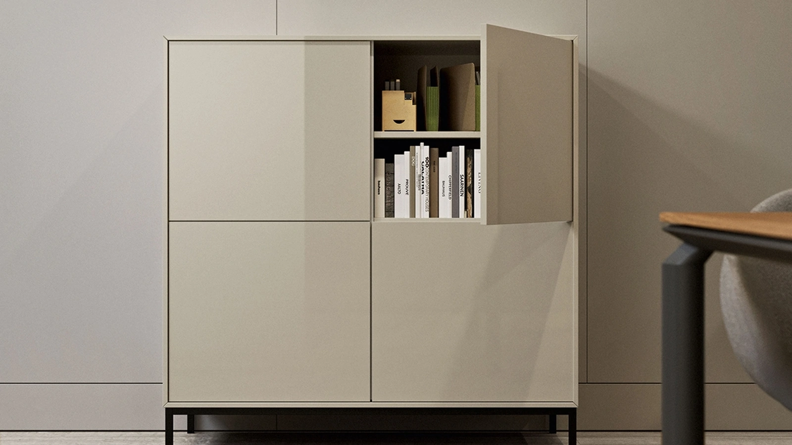 Madia Quadra Laccata per ufficio di Martex