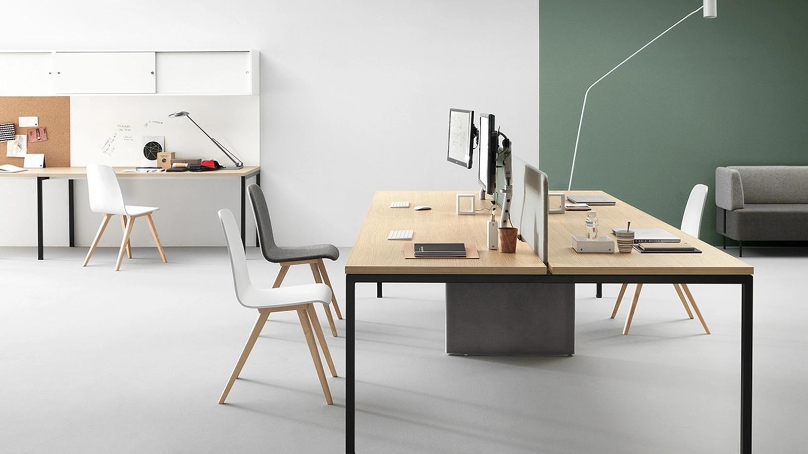 Scrivania Operativa Workstation Agile di Martex