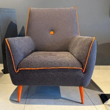La poltrona Yuki di Ego Italiano è un pezzo dal design contemporaneo e distintivo