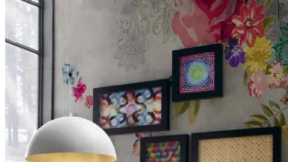 Carta da parati con grandi fiori colorati Ken di Adriani e Rossi