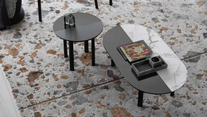 Tavolino con struttura in frassino e piano realizzato in due materiali differenti Bam 01 di Calligaris