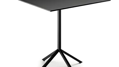 Tavolino Line Table in acciaio Nero goffrato di Infiniti