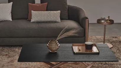 Tavolino Millennium Coffee Table con piano in legno e base in acciaio laccato di Bontempi