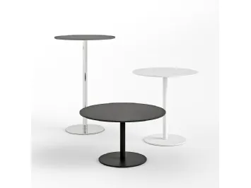 Tavolino Round con top in laminato e base in acciaio di Infiniti