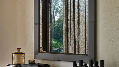 Specchio quadrato con cornice in cuoio Photo di Cattelan Italia