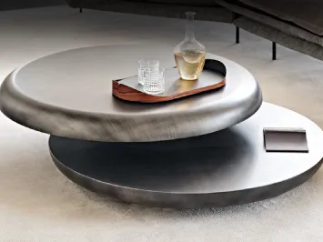 Tavolino in legno finitura Brushed Grey con piano superiore girevole Yo-Yo Brushed di Cattelan Italia