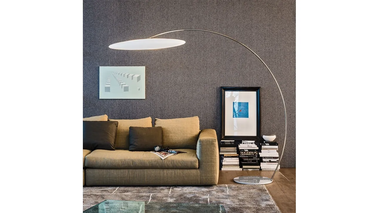 Lampada da terra in polietilene bianco Astra Arc di Cattelan Italia