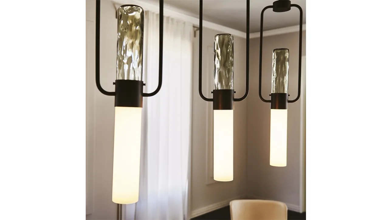 Lampada a sospensione in ferro brunito con paralume in vetro Bamboo di Cattelan Italia
