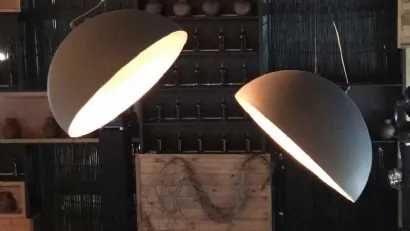 Lampada a sospensione in metallo verniciato nero Domus Degree di Adriani e Rossi