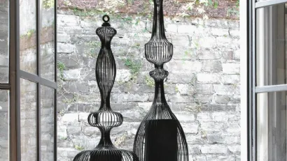 Lampada da tavolo in metallo verniciato nero File Tavolo di Adriani e Rossi
