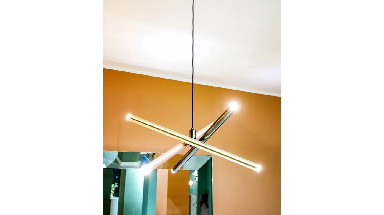 Lampada a sospensione Shangai S6 composta da tre tubolari metallici verniciati con trattamento satinato galvanico di Riflessi