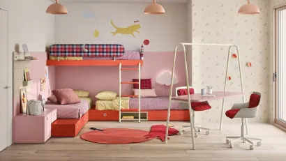 Cameretta con letti a castello e scrivania in melaminico Kids space 10 di Nidi