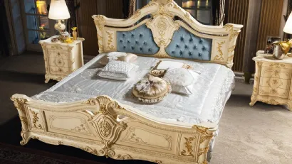 Comodino in legno intarsiato e decorato in foglia d'oro Madame Royale di Mobil Più