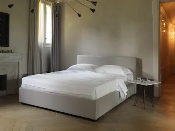 Letto in tessuto con contenitore Lipari Plus di Horm