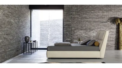 Letto in tessuto con testiera James di Twils