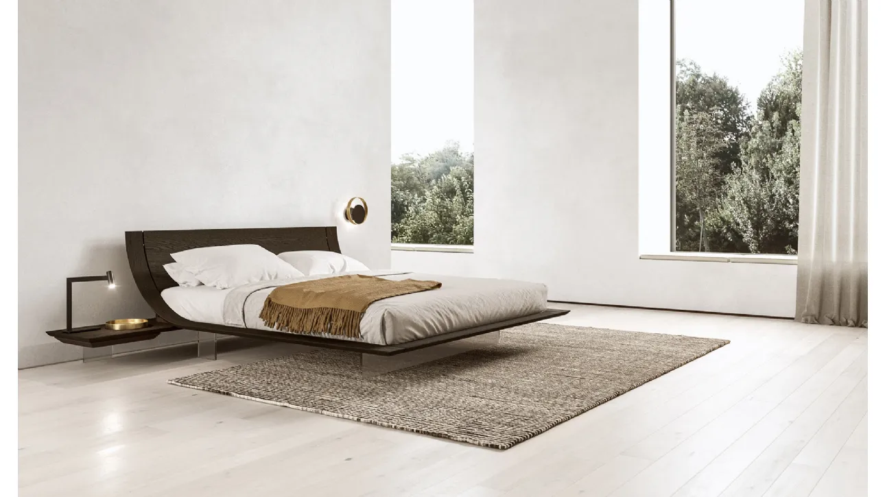 Letto di design Aqua in essenza rovere seppia con testiera di Presotto