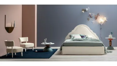 Letto in tessuto con testiera sagomata Celine con Gonna di Twils