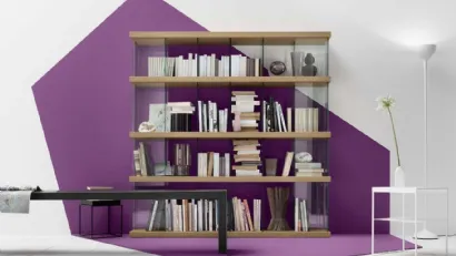 Libreria a muro Mensola 11 in Rovere Miele e Vetro di Veneta Cucine