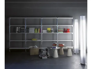 Libreria modulare caratterizzato da un particolare stelo in alluminio spazzolato lucido o verniciato Web System di Horm