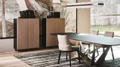 Madia in legno goffrato con base in acciaio e ante in ecopelle Tiffany di Cattelan Italia