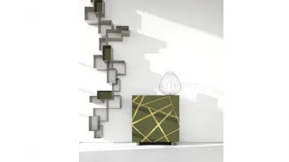 Madia in laccato opaco verde con inserti in bronzo graffiato Comp 26 di Voltan