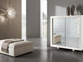 Madia Picasso in Rovere tinto Bianco P2 Goccia con ante in cristallo a specchio e resina di Riflessi